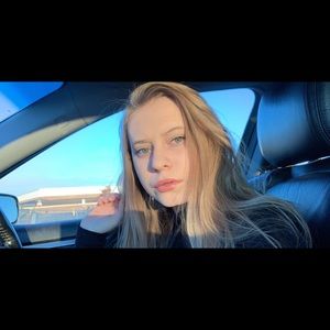 Meet your Posher, Mackenzie